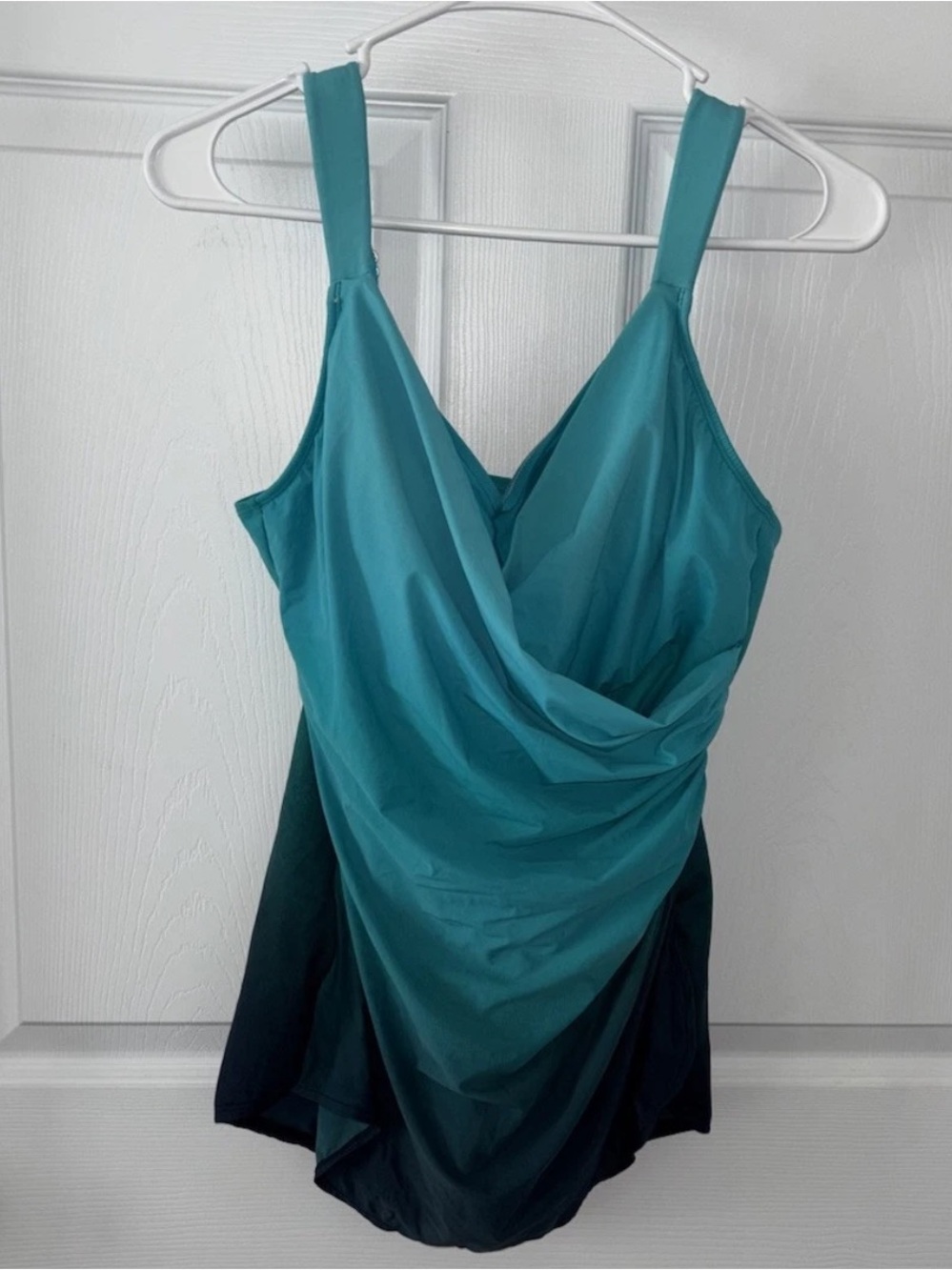 Lands’ End Teal Ombré Tankini Top Women’s 10 Bathing Suit Top
